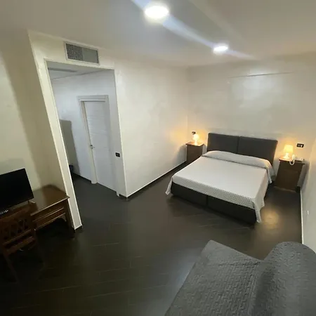Отель Toscano 3*