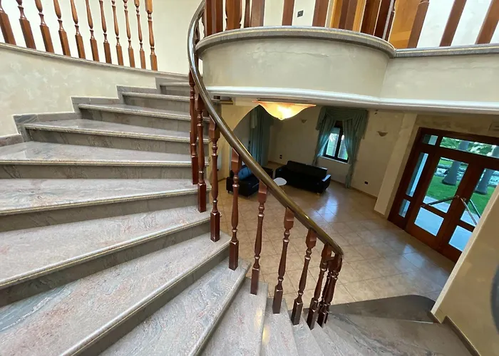 Отель Toscano Tarsia