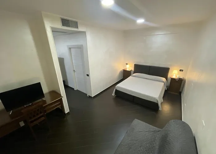 Отель Toscano 3*