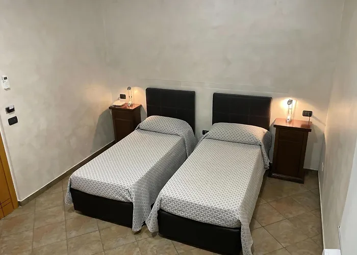 Toscano Отель Tarsia