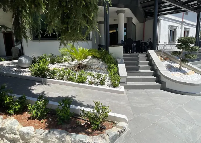 Toscano Отель Tarsia