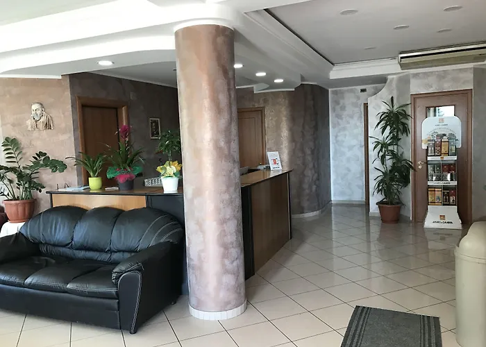 Toscano Отель Tarsia